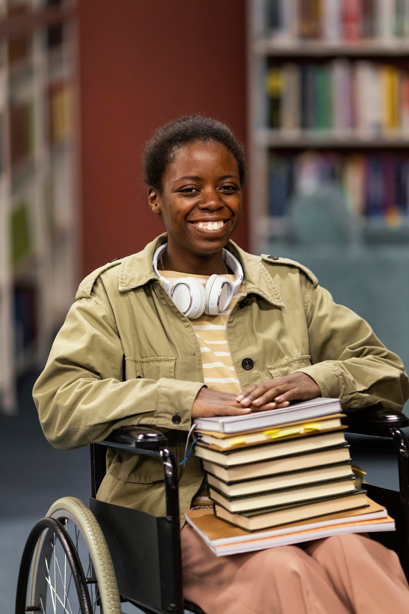 portrait-student-wheelchair-library